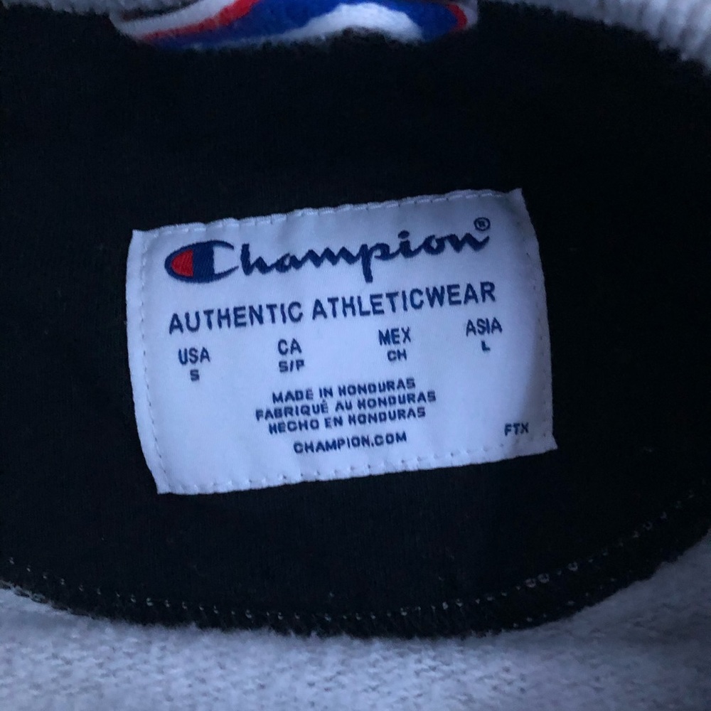 Champion crew neck 🏷 - Picture 2 of 8